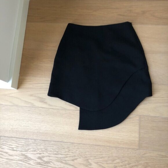 New Opening Ceremony Talene textured crepe asymmetric layered scallop mini skirt - Picture 9 of 13